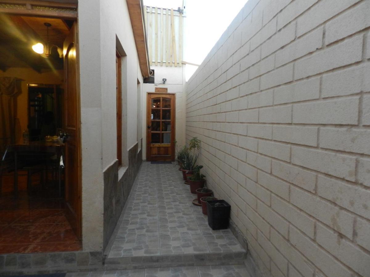 Hostal Illari ซานเปโดร เด อาตากามา ภายนอก รูปภาพ